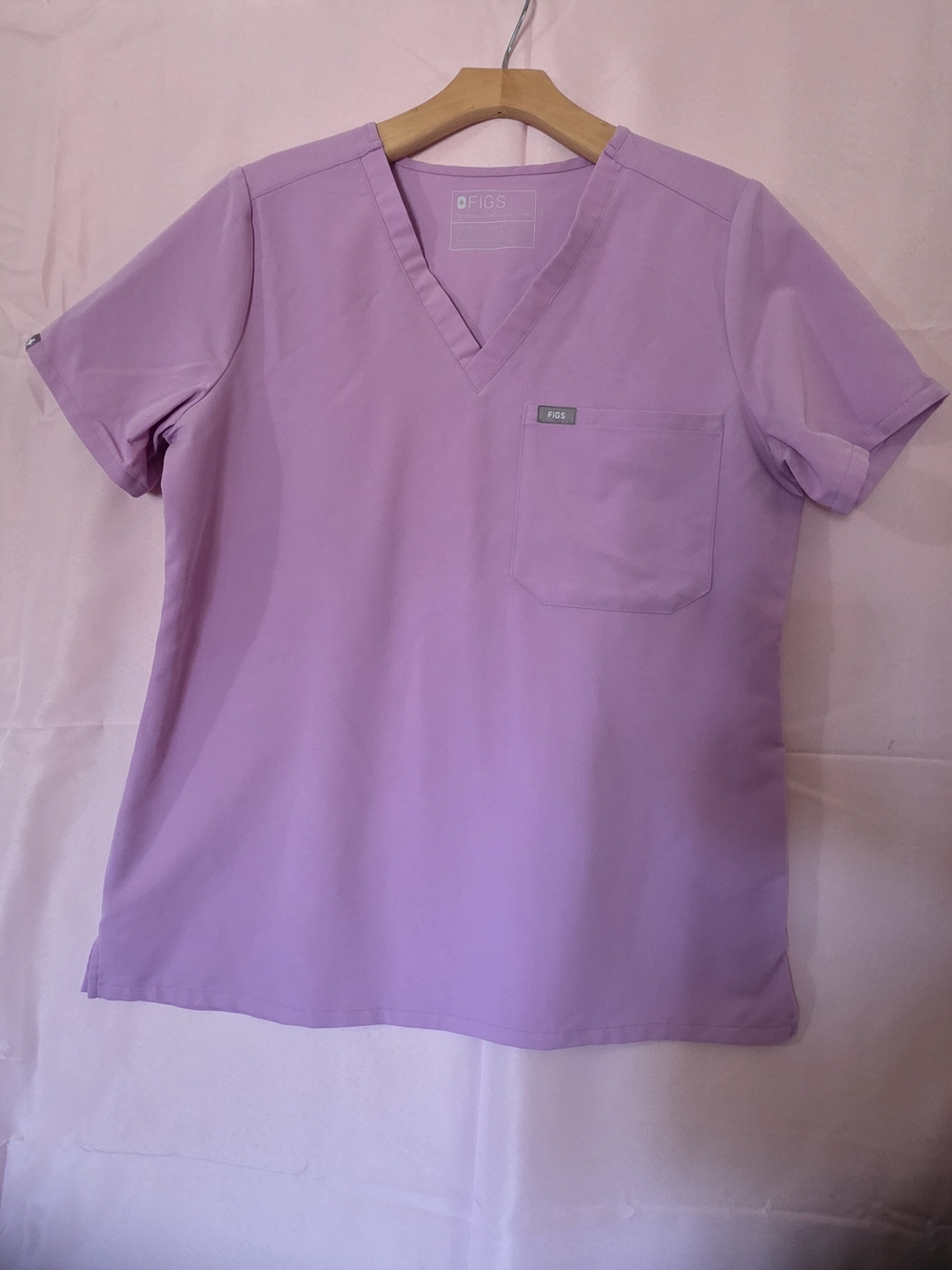 FIGS Lilac V-Neck Scrub Top